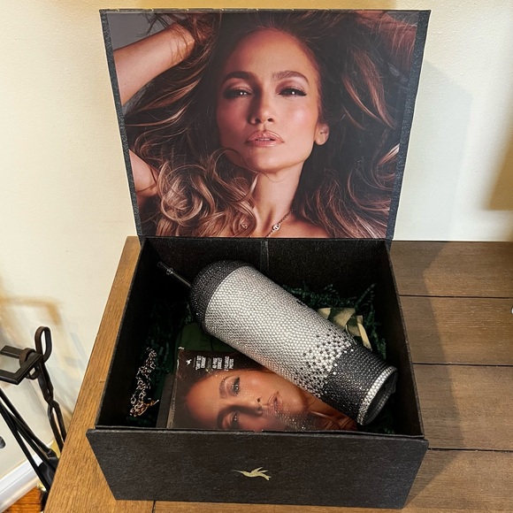 Jennifer Lopez This Is Me Now VIP Special Release CD Box T-Shirt Chain Bedazzled - Picture 2 of 11